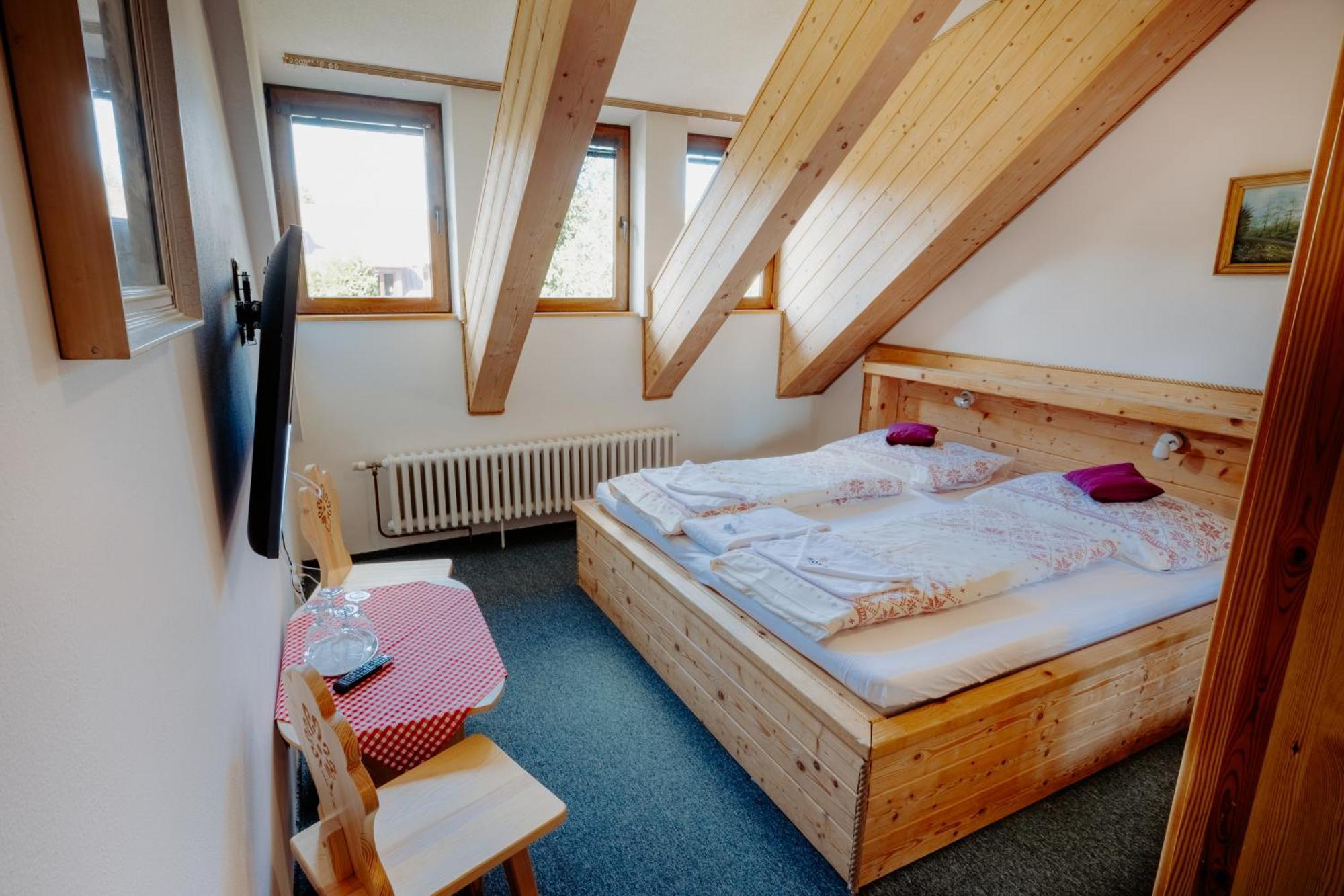 Sova Hotel&Restaurant Ждяр Екстер'єр фото